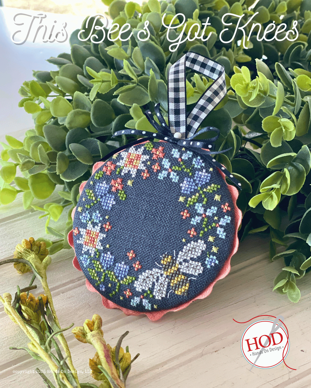 Hands On Design - This Bee's Got Knees