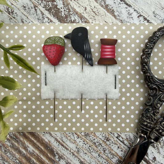 Puntini Puntini - Strawberry and Thread Pins (PRE-ORDER)