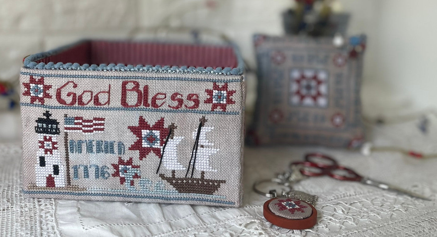Mani di Donna - American Patriotic Sewing Basket