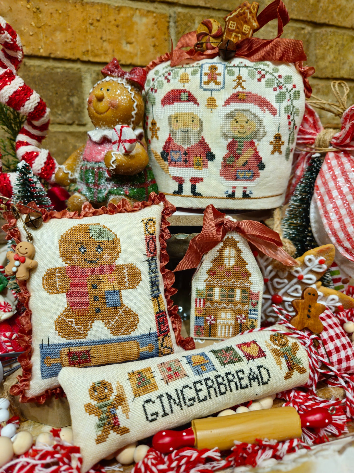 Quaint Rose Needlearts - Gingerbread Thieves [PRE-ORDER - SHIPS EARLY SEPTEMBER]