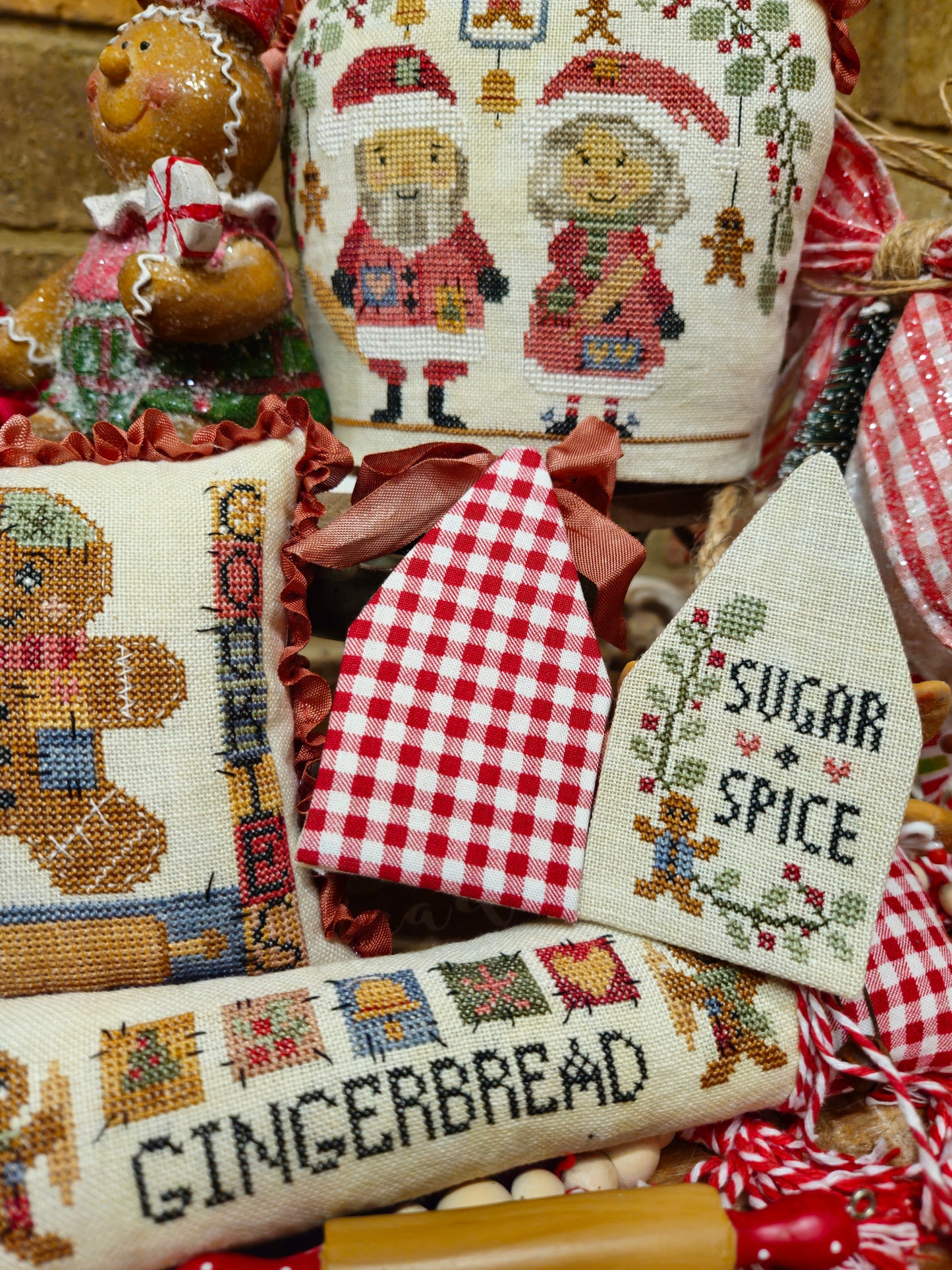 Quaint Rose Needlearts - Gingerbread Thieves [PRE-ORDER - SHIPS EARLY SEPTEMBER]