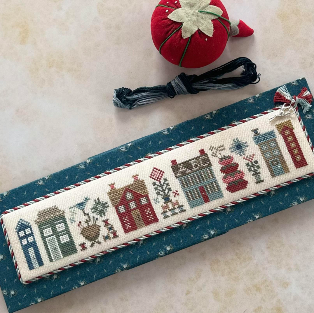 Heart in Hand - Needleworker's Tiny Town