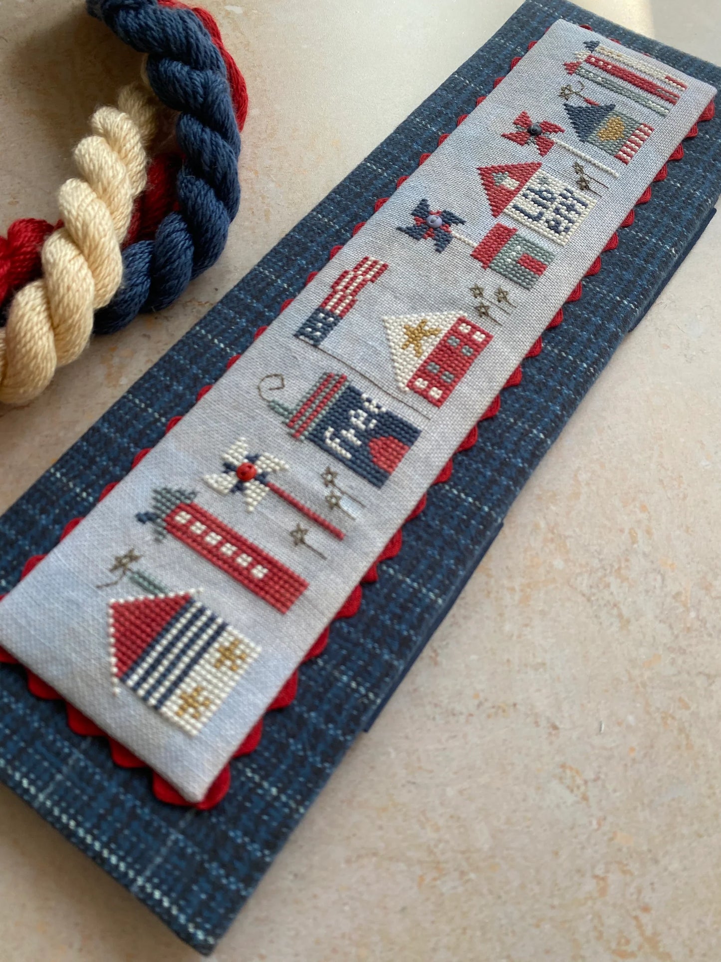 Heart in Hand - Patriotic Tiny Town
