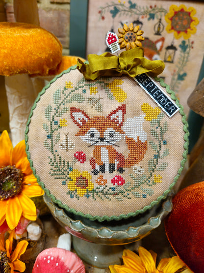 Quaint Rose Needlearts - Pin Drum Shorties Month #9 Fox [PRE-ORDER - SHIPS EARLY SEPTEMBER]