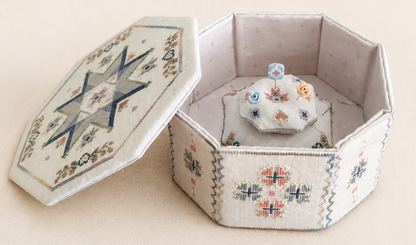MTVDesigns - Quaker Star Sewing Box (Stitch in Harmony) [PRE-ORDER - SHIPS EARLY SEPTEMBER]