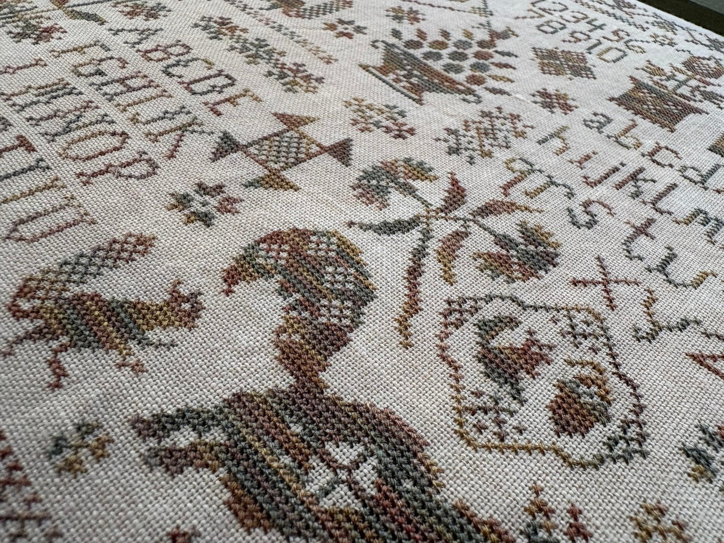 Pansy Patch Quilts & Stitchery - Sassy Squirrel Sampler [PRE-ORDER - SHIPS EARLY SEPTEMBER]