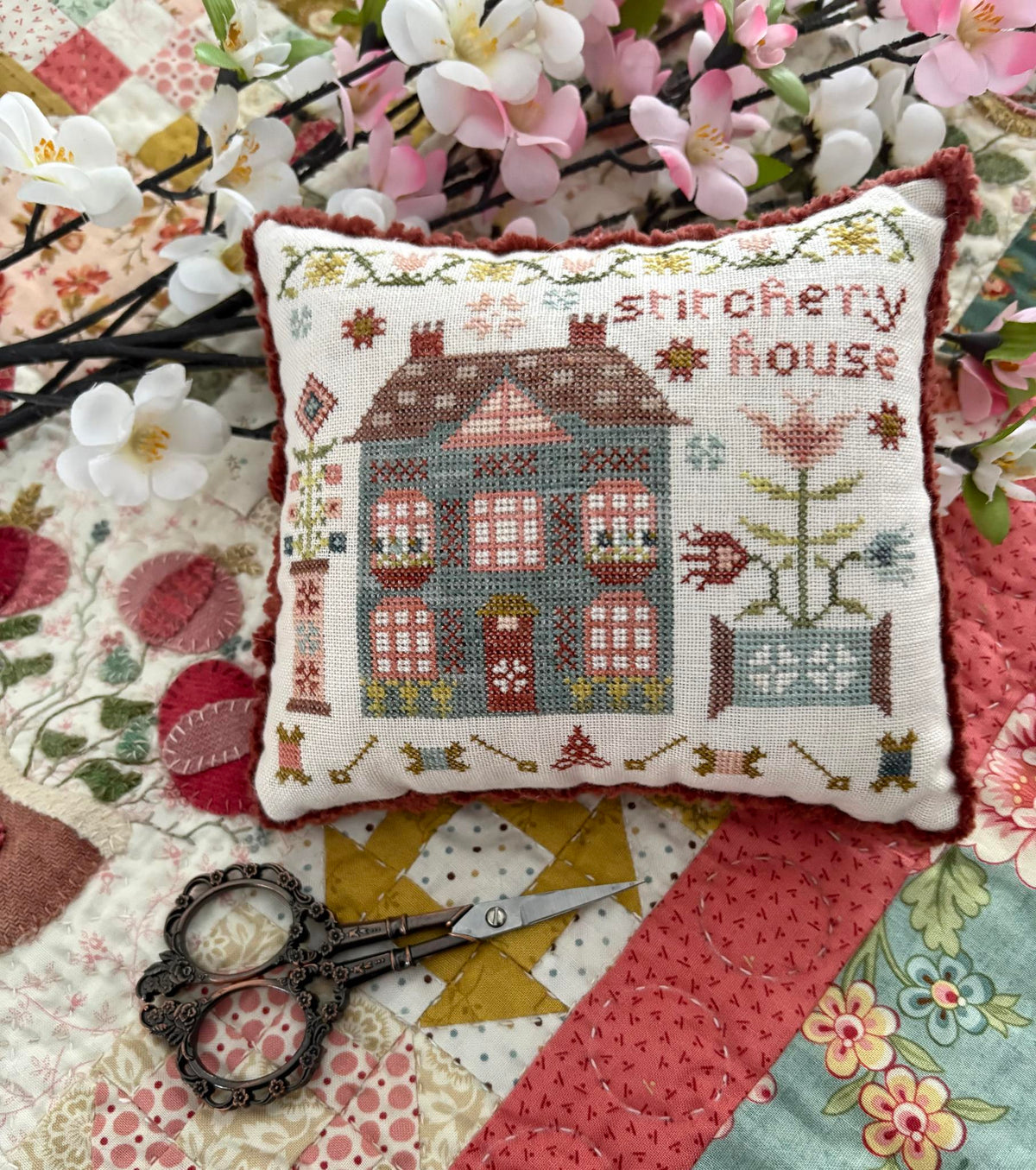 Pansy Patch Quilts & Stitchery - Stitchery House [Stitchery Lane #1]